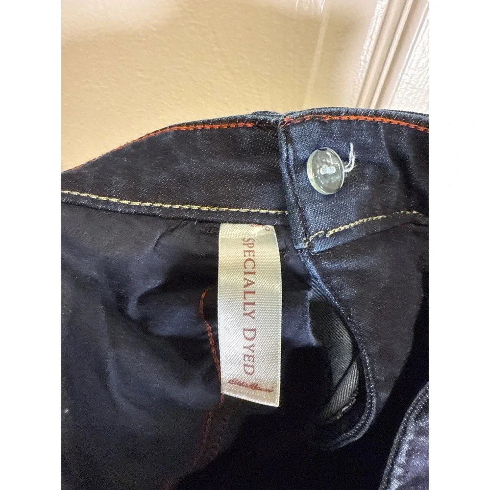 Eddie Bauer women features button
